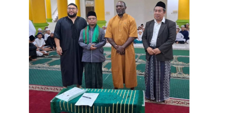 Jacksen Ferreira Tiago Memeluk Islam