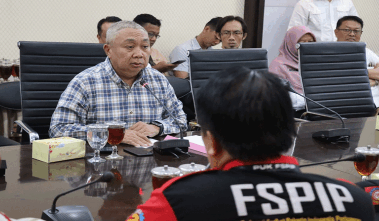 Buruh Minta DPRD Setarakan Upah Dengan KHL