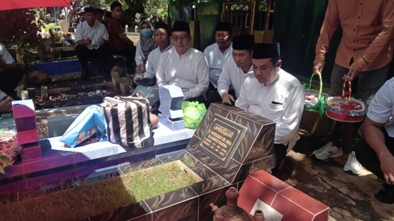 Jelang Hari Jadi Blora ke-275, Pemkab Blora Gelar Ziarah Makam Mantan Bupati
