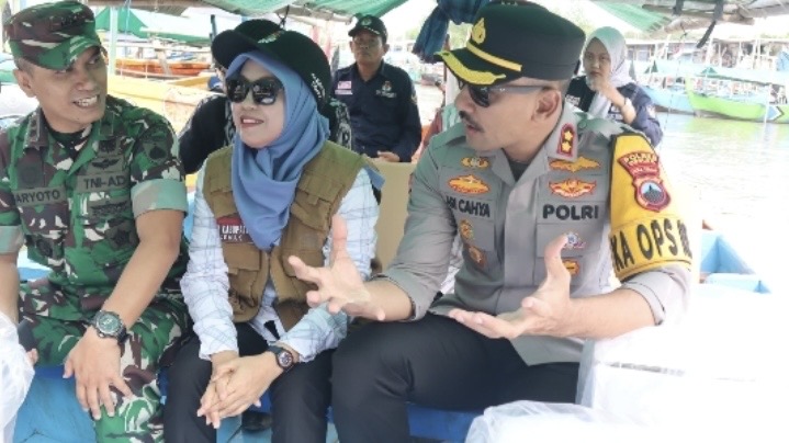 Distribusi Logistik Pilkada ke Daerah Alami Abrasi di Demak Dikawal