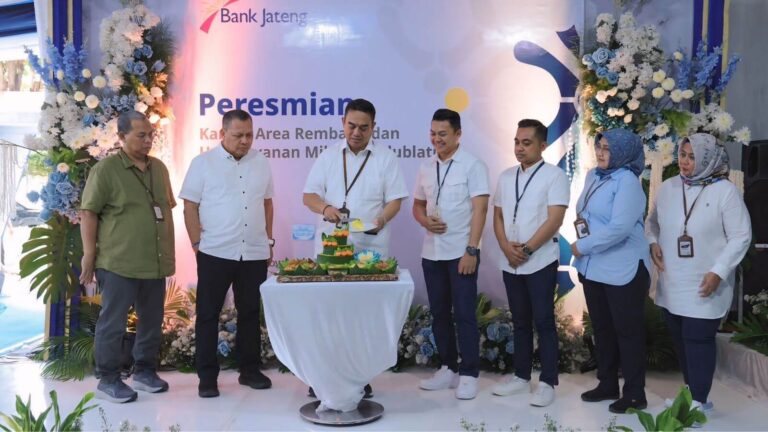 Dorong Pertumbuhan UMKM, Bank Jateng Resmikan Area Mikro Rembang dan Unit Mikro Randublatung