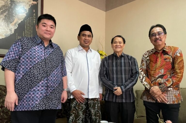 Kunjungi Pendeta Obaja di Solo, Luthfi-Yasin Diharapkan jadi Memimpin Jateng