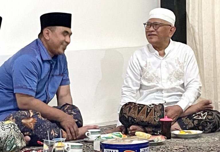 Gus Yasin Sowan Gus Mus: Berdoalah Meminta Berkah dan Manfaat
