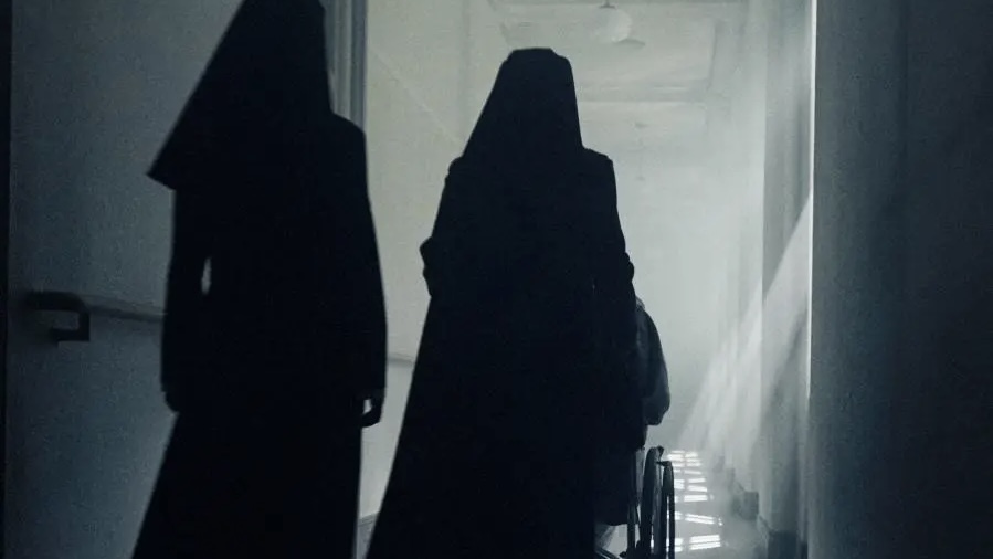 Teaser poster terbaru dari film Korea Selatan The Priests 2 : Dark Nuns dibintangi Song Hye Kyo. Soompi