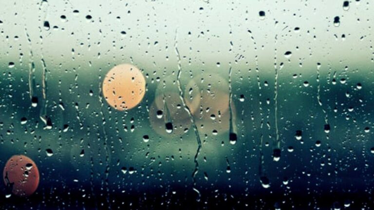 BMKG Ingatkan Potensi Sambaran Petir di Cuaca Ekstrim Besok Hingga Tiga Hari ke Depan