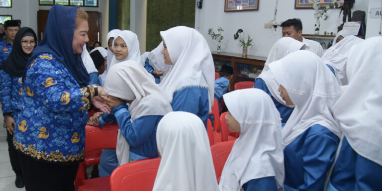 Wali Kota Semarang Pimpin Aksi Korpri Berbagi