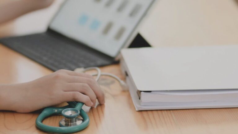 Kanker Dinding Rahim Mengintai Perempuan Masa Menopause