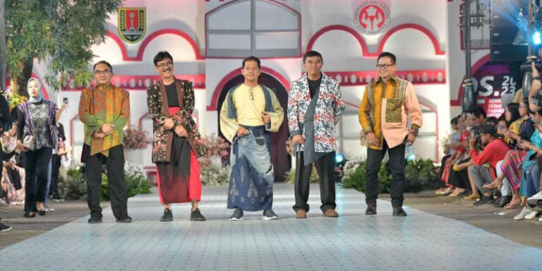 Dekranasda Semarang Festival Tahun 2024 Pamerkan Produk UMKM di Kota Lama