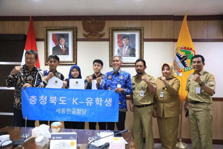 Pemprov Jateng Lepas Tiga Calon Mahasiswa untuk Kuliah Gratis di Korsel