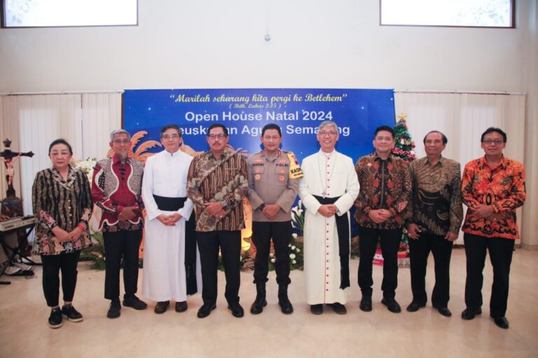 Pj Gubernur Jateng Kunjungi Keuskupan Agung Semarang: Sebarkan Kasih dan Toleransi 