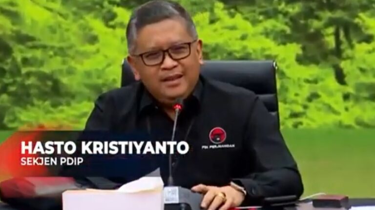 PDIP Tegaskan Jokowi Sekeluarga Bukan Lagi Kader Partai