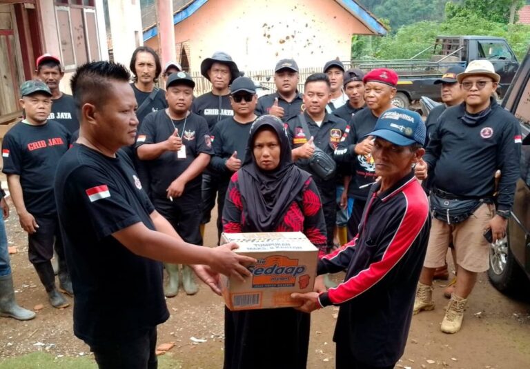 Peduli Korban Longsor di Salem, GRIB Jaya Brebes Gelar Baksos