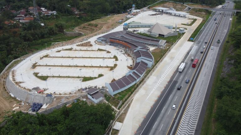 Dua Rest Area Fungsional Layani Ruas Tol Semarang-Solo