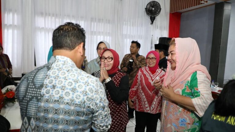 Menteri PPPA Cek Kelurahan Petompon Semarang Sebagai Ruang Bersama Indonesia