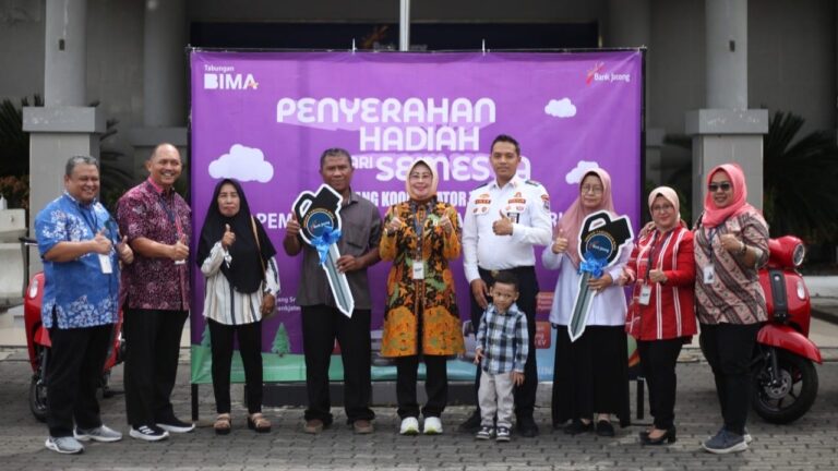 Bank Jateng Tegal Apresiasi Nasabah dengan Hadiah dari Semesta