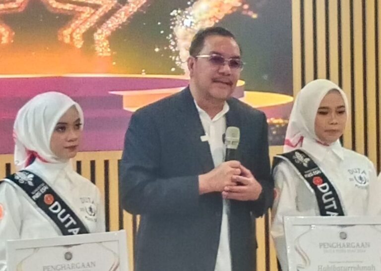 Denny JA, Cahaya di Tengah Keberagaman