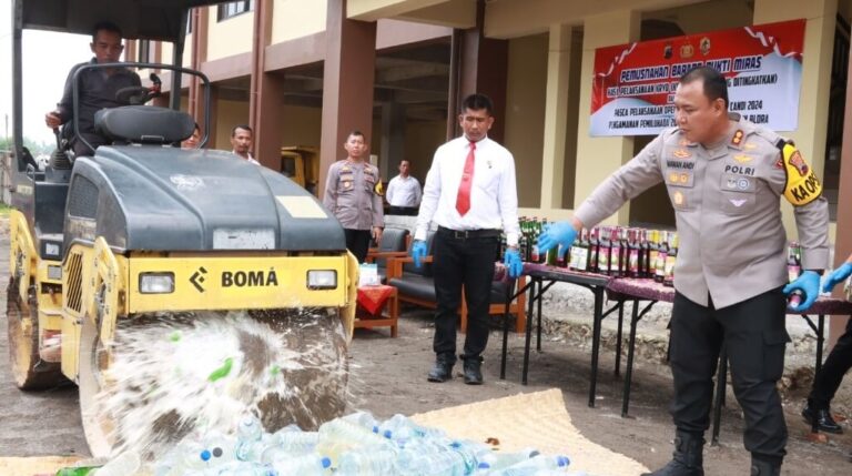 Polres Blora Musnahkan Barang Bukti Miras dan Narkoba
