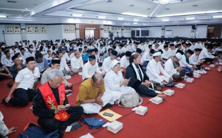 Gelar Doa Bersama, Pemprov Jateng Sambut Tahun 2025 dengan Optimisme