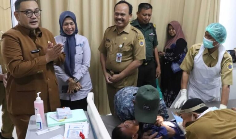 101 Anak Ikuti Sunatan Massal Hari Jadi Brebes