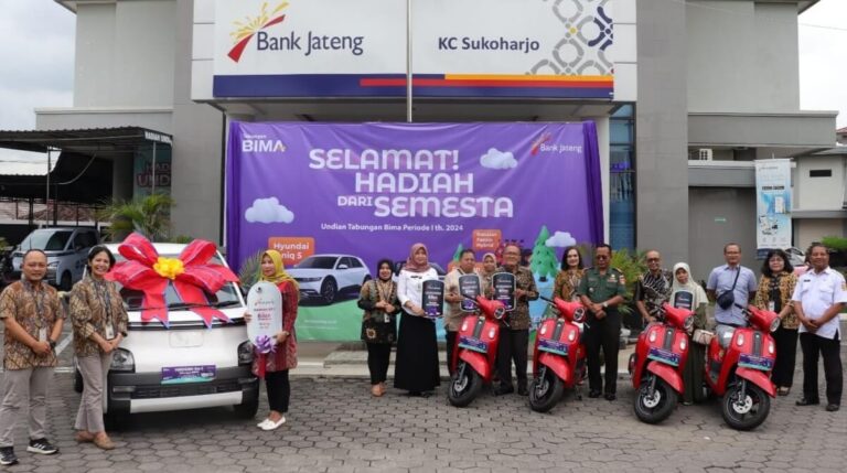 Nasabah Bank Jateng Sukoharjo Raih Mobil Listrik dan Motor Hybrid dari Undian Tabungan Bima
