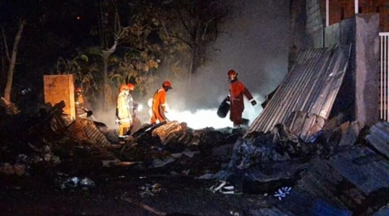 Kebakaran Gudang Rosok di Beji, Polres Semarang: Tidak Ada Korban Jiwa