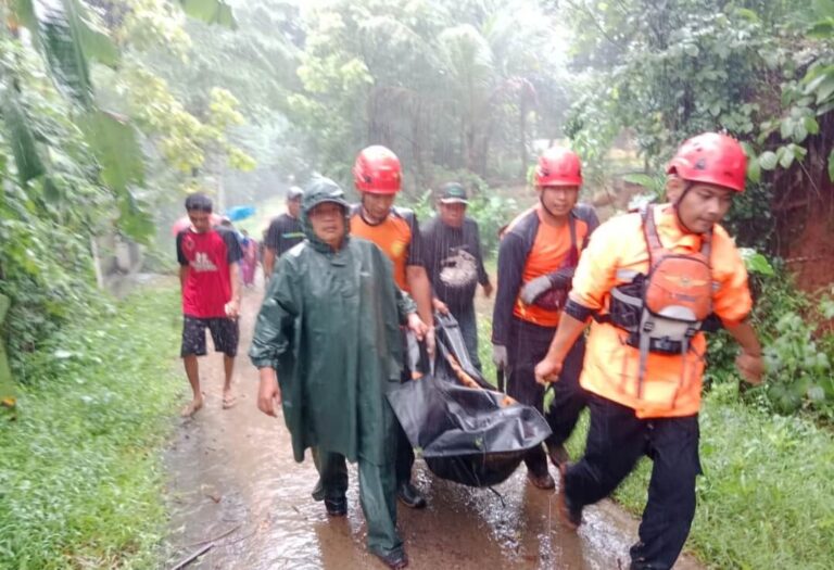 Diduga Hanyut, Warga Ngabul Jepara Ditemukan di Selokan