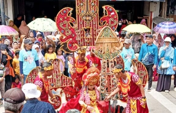 Brebes Gelar Kirab Seni dan Budaya Semarakkan Hari Jadi ke-347
