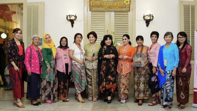 Kebaya Kutubaru dan Kartini Didorong Jadi Warisan Budaya Tak Benda Nasional