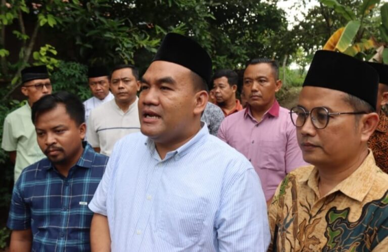 Bupati Blora Sambangi dan Takziah ke Korban Kecelakaan Kerja Proyek RS PKU Muhammadiyah