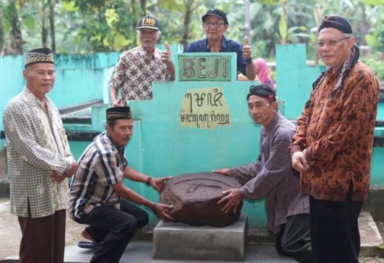 Prasasti Jejak Kaki Pangeran Joyo Kusumo: Mengingat Sejarah Banyuurip