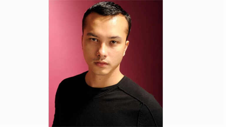 Nicholas Saputra Bernyanyi dan Menari di Film Musikal Siapa Dia