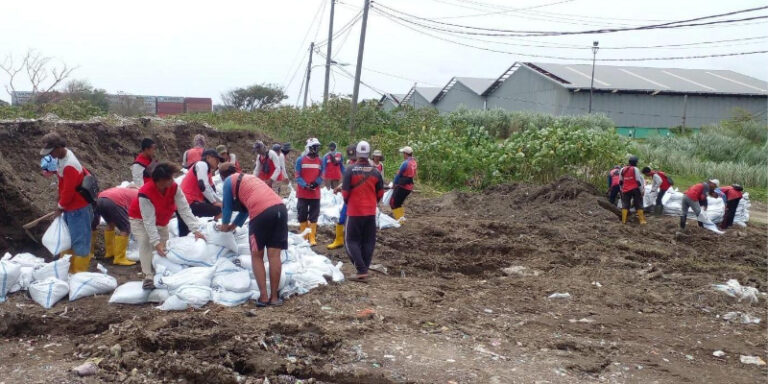 Pemkot Semarang Siapkan Ribuan Kantong Pasir untuk Hadapi Banjir