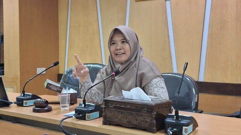 Dini Inayati Imbau Pemudik di Semarang Jaga Keselamatan dan Laporkan Fasum Rusak