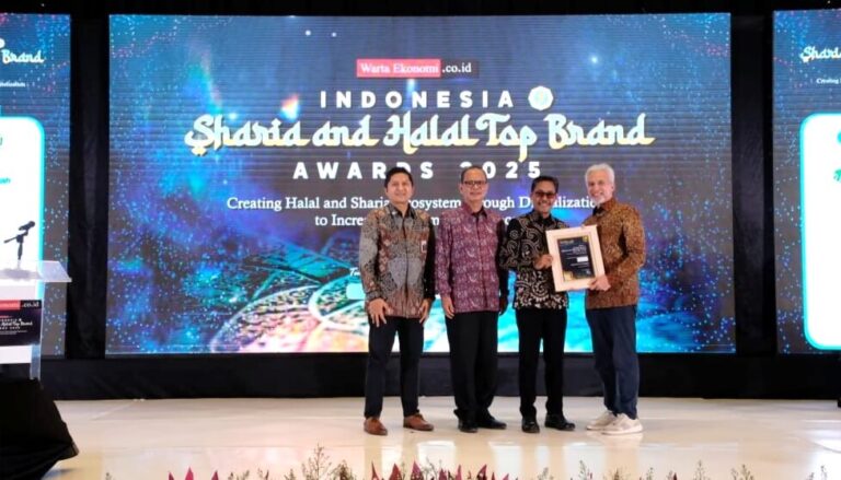 Bank Jateng Syariah Raih Penghargaan Indonesia Best Sharia Business Unit of Regional Bank 2025