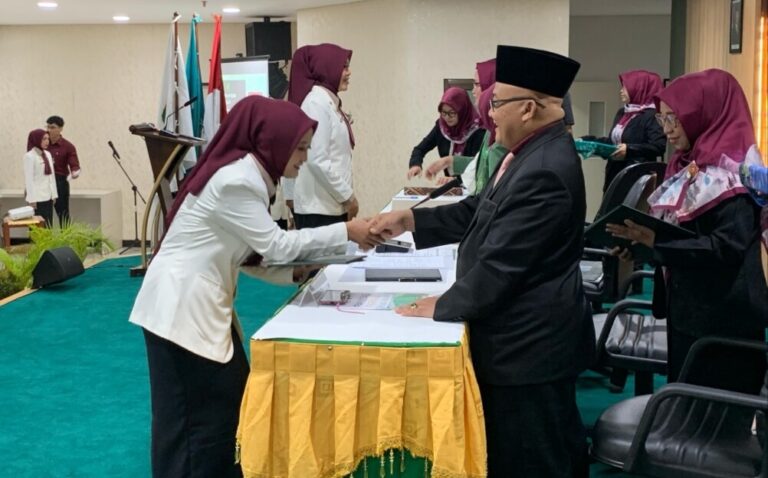 Unwahas Gelar Sumpah Apoteker ke-27, Nilai Rata-Rata Lulusan Meningkat
