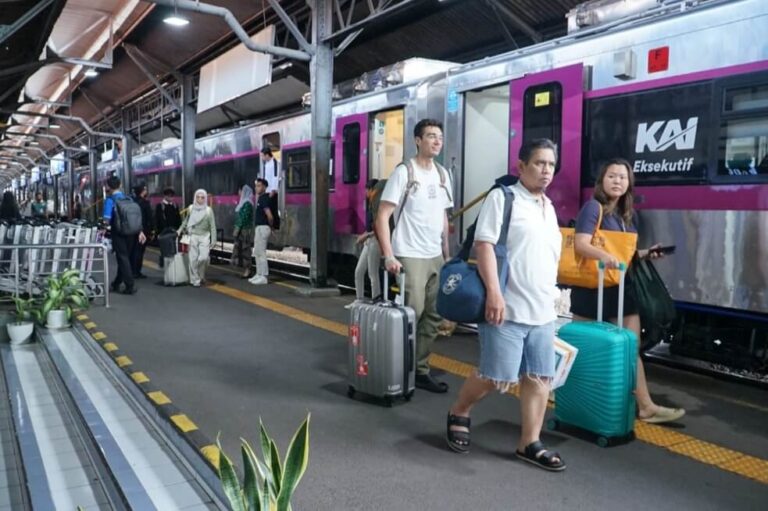 Empat Hari Angkutan Lebaran 2025, 35 Ribu Penumpang Tiba di Stasiun Semarang