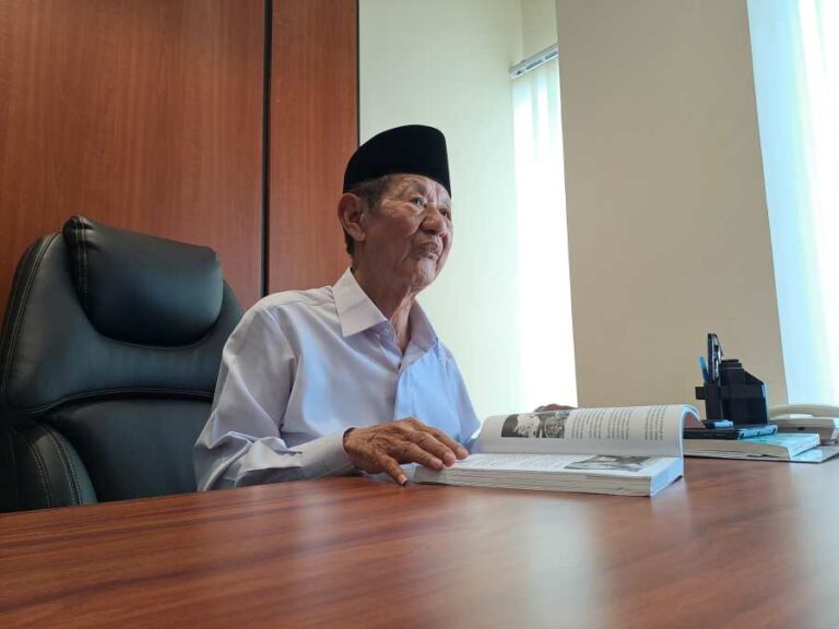 Salat Idulfitri di Simpanglima Semarang Diperkirakan Diikuti Puluhan Ribu Jemaah, Dijaga Polisi Bersenjata Laras Panjang