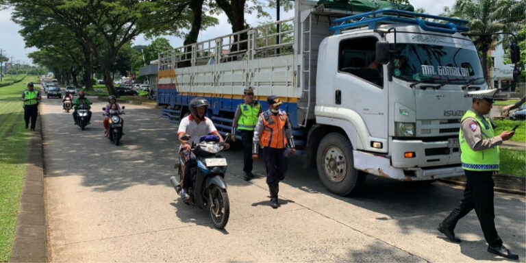 Pemkot Semarang dan Kepolisian Bangun Posko Antisipasi Kecelakaan Turunan Silayur