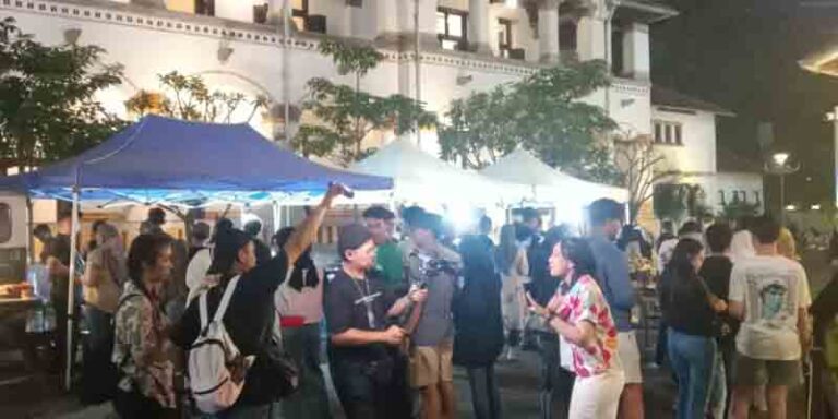 KAI Wisata Suguhkan Kuliner Malam Nuansa Heritage