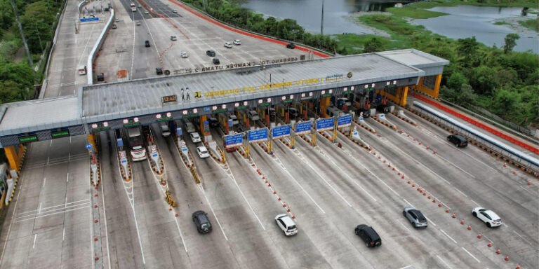 Arus Balik Tol Trans Jawa Direkayasa Lewat Cisumdawu