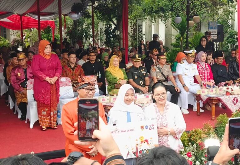 Kado HUT ke-478, Wali Kota Semarang Gratiskan BRT untuk Pelajar dan Mahasiswa