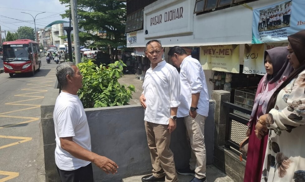 Komisi B DPRD Kota Semarang melakukan kunjungan lapangan ke Pasar Johar, Senin (5/5).(Foto Ist)