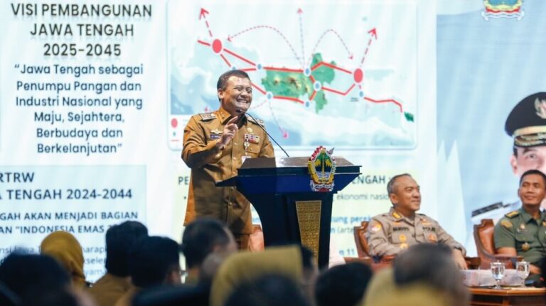 Gubernur Jateng Ahmad Luthfi, dalam Musrenbang RPJMD di Gedung Gradhika Bhakti Praja, Senin (5/5).(Foto Ist)