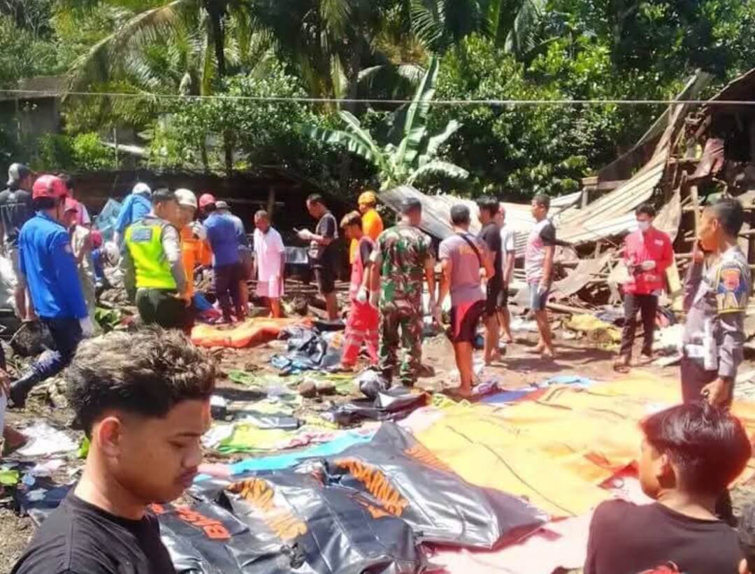 Kecelakaan lalu lintas tragis terjadi di Kabupaten Purworejo, truk tronton tabrak Kopada, 11 orang dilaporkan meninggal dunia, Rabu (7/5).(Foto Ist)