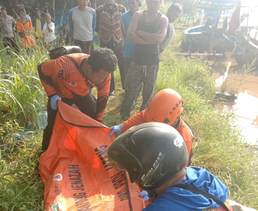Seorang bocah laki-laki berusia 13 tahun bernama Viki ditemukan meninggal dunia setelah tenggelam di Sungai Belo, Desa Kebumen, Kecamatan Tersono, Kabupaten Batang, Kamis (8/7).(Foto Ist)