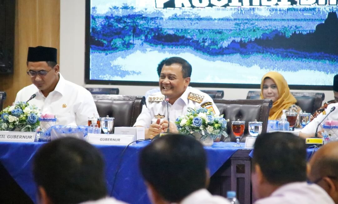 Gubernur Jawa Tengah, Ahmad Luthfi, dalam Rapat Koordinasi Pengendalian Operasi Kegiatan (POK), Rabu (14/5).(Dok Humas)
