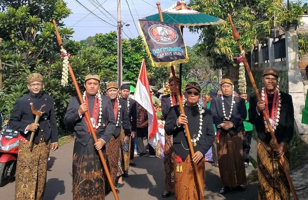 Warga Kelurahan Wonoplumbon, Kecamatan Mijen, Kota Semarang dalam perayaan tradisi Merti Desa, Sabtu (17/5).(Foto Ist)