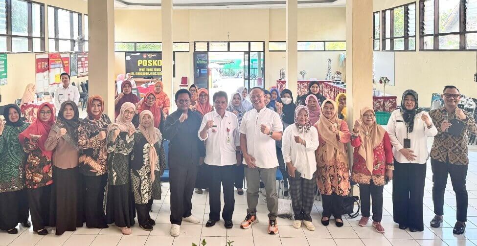 Ketua Komisi B DPRD kota Semarang, Joko Widodo, dalam kegiatan pelatihan yang digelar Dinas Perindustrian Kota Semarang di Kelurahan Mangunharjo, Tembalang, Senin (19/5).(Foto Ist)