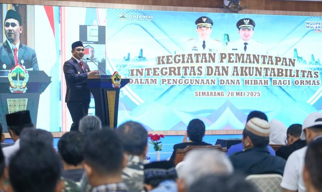Wagub Jateng, Taj Yasin Maimoen, saat membuka acara Pemantapan Integritas dan Akuntabilitas dalam Penggunaan Dana Hibah Bagi Ormas di Gedung Gradhika Bhakti Praja, Semarang, Selasa (20/5).(Dok Humas)