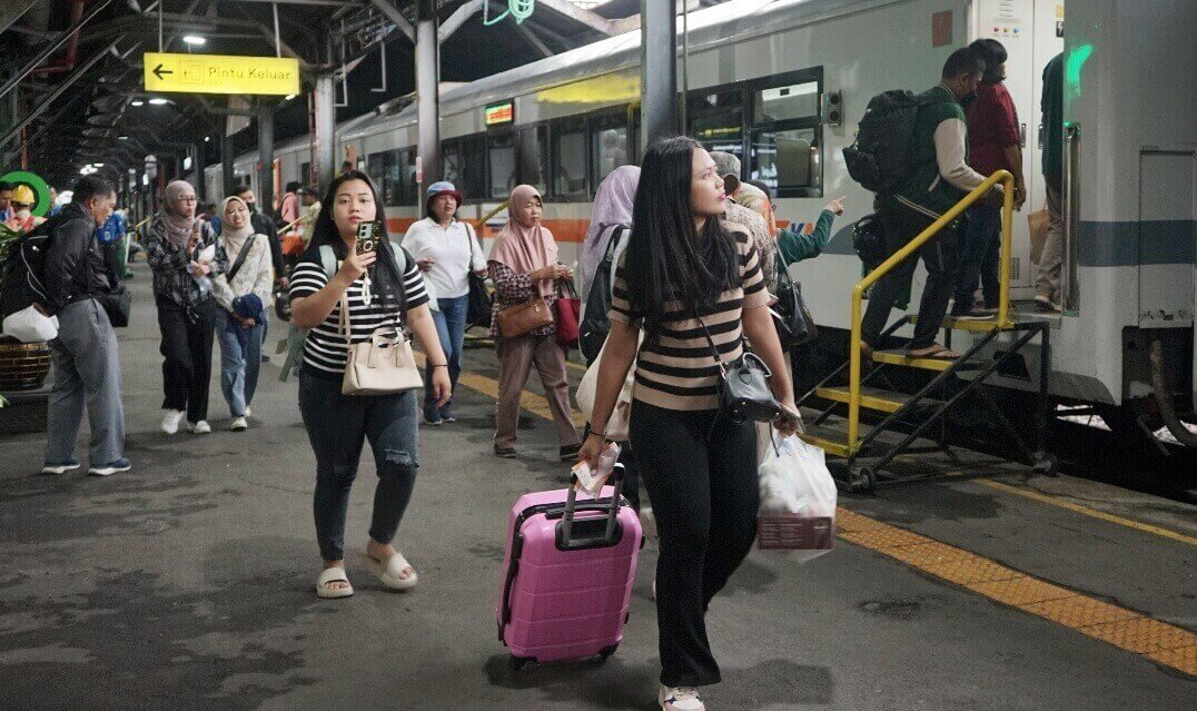 Libur panjang Kenaikan Yesus Kristus, PT KAI Daop 4 Semarang mengoperasikan satu perjalanan kereta api tambahan dan menambah kapasitas sebanyak 1.170 tempat duduk per hari.(Dok Humas)